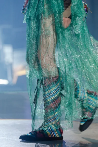 Look 4